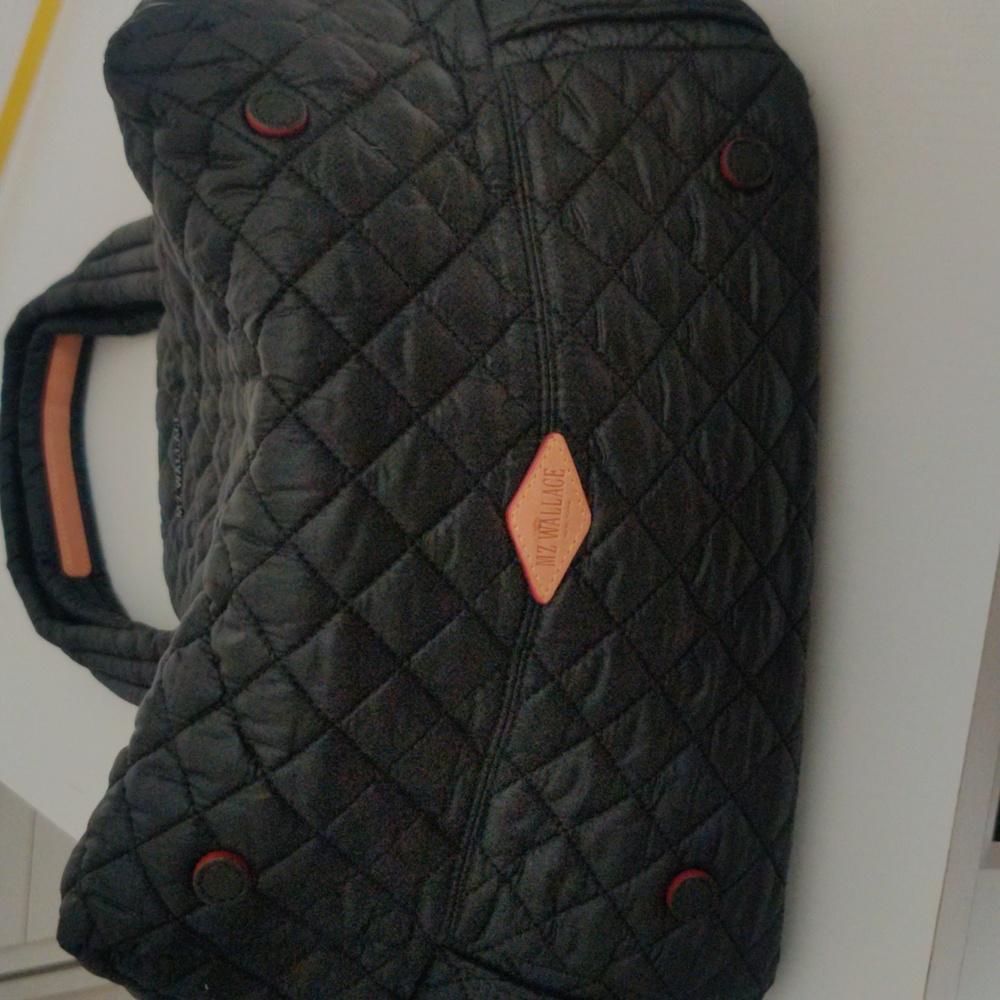 Medium Metro Tote Deluxe